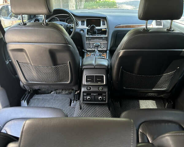 Сірий Ауді Ку 7, об'ємом двигуна 3 л та пробігом 220 тис. км за 12900 $, фото 14 на Automoto.ua