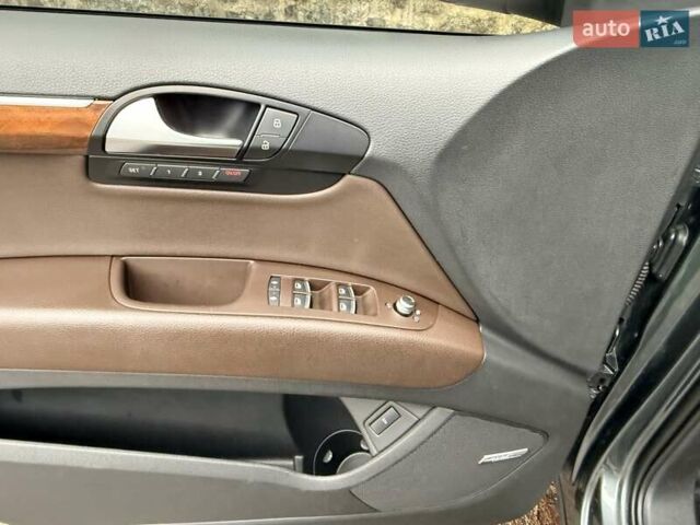 Серый Ауди Ку 7, объемом двигателя 2.97 л и пробегом 275 тыс. км за 19990 $, фото 79 на Automoto.ua