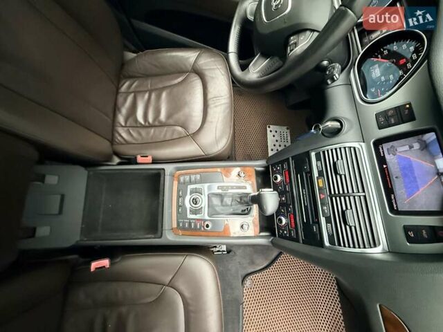 Серый Ауди Ку 7, объемом двигателя 2.97 л и пробегом 275 тыс. км за 19990 $, фото 57 на Automoto.ua