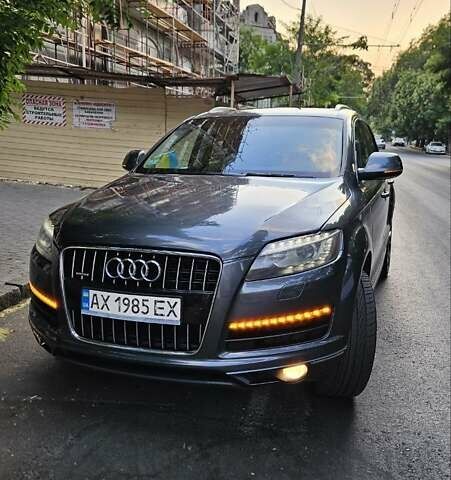 Серый Ауди Ку 7, объемом двигателя 3 л и пробегом 304 тыс. км за 12500 $, фото 1 на Automoto.ua