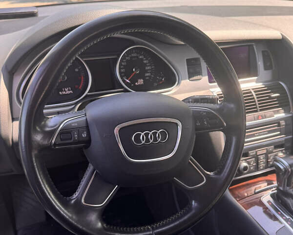 Сірий Ауді Ку 7, об'ємом двигуна 3 л та пробігом 159 тис. км за 19999 $, фото 10 на Automoto.ua