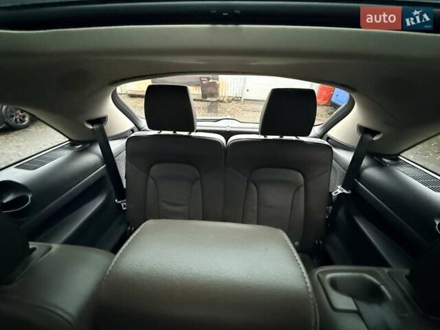 Серый Ауди Ку 7, объемом двигателя 2.97 л и пробегом 275 тыс. км за 19990 $, фото 65 на Automoto.ua