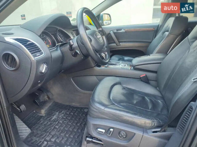 Серый Ауди Ку 7, объемом двигателя 3 л и пробегом 304 тыс. км за 12500 $, фото 21 на Automoto.ua