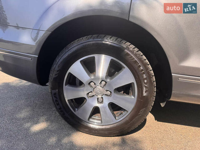 Сірий Ауді Ку 7, об'ємом двигуна 3 л та пробігом 159 тис. км за 19999 $, фото 7 на Automoto.ua