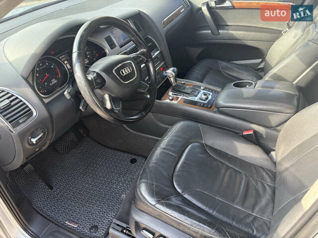 Сірий Ауді Ку 7, об'ємом двигуна 3 л та пробігом 233 тис. км за 11999 $, фото 8 на Automoto.ua