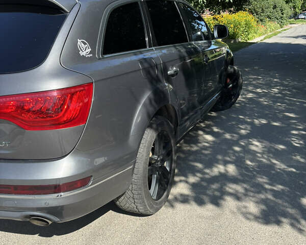 Сірий Ауді Ку 7, об'ємом двигуна 3 л та пробігом 220 тис. км за 12900 $, фото 3 на Automoto.ua