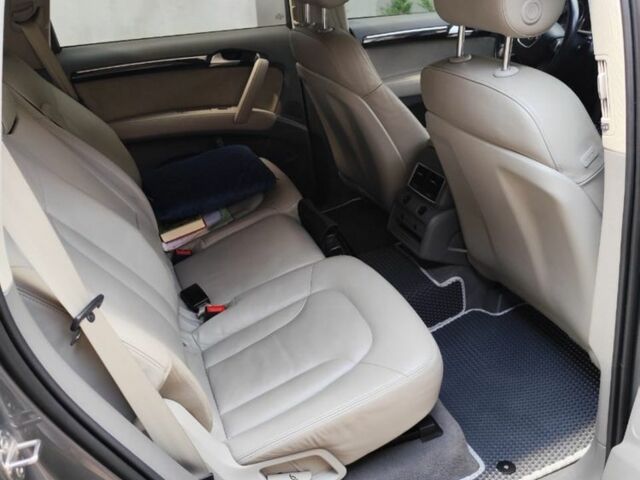 Серый Ауди Ку 7, объемом двигателя 3 л и пробегом 181 тыс. км за 20000 $, фото 6 на Automoto.ua