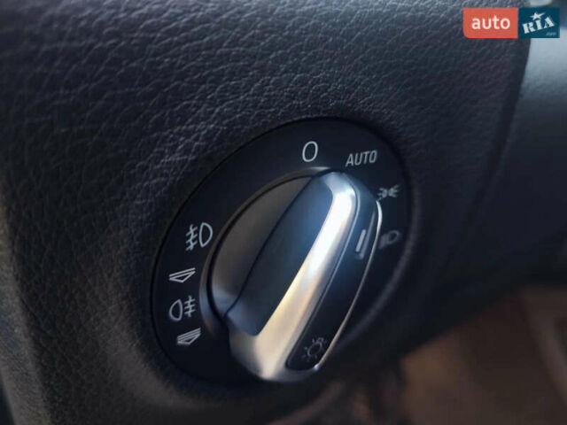 Серый Ауди Ку 7, объемом двигателя 3 л и пробегом 304 тыс. км за 12500 $, фото 25 на Automoto.ua