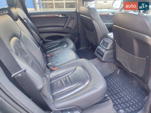 Серый Ауди Ку 7, объемом двигателя 3 л и пробегом 304 тыс. км за 12500 $, фото 8 на Automoto.ua