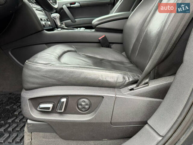 Серый Ауди Ку 7, объемом двигателя 2.97 л и пробегом 175 тыс. км за 18300 $, фото 26 на Automoto.ua