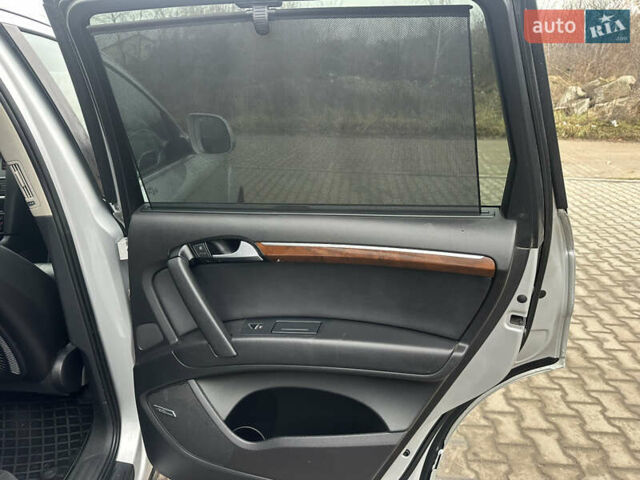 Серый Ауди Ку 7, объемом двигателя 3 л и пробегом 274 тыс. км за 14999 $, фото 31 на Automoto.ua