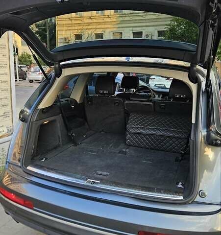 Серый Ауди Ку 7, объемом двигателя 3 л и пробегом 304 тыс. км за 12500 $, фото 35 на Automoto.ua