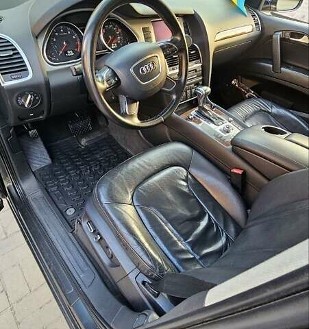 Серый Ауди Ку 7, объемом двигателя 3 л и пробегом 304 тыс. км за 12500 $, фото 42 на Automoto.ua