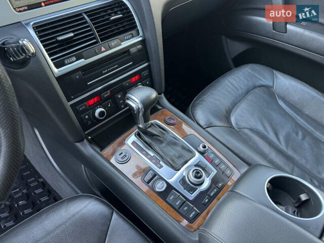 Сірий Ауді Ку 7, об'ємом двигуна 3 л та пробігом 256 тис. км за 16750 $, фото 57 на Automoto.ua