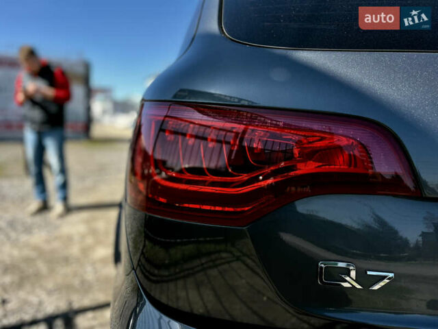 Серый Ауди Ку 7, объемом двигателя 2.97 л и пробегом 322 тыс. км за 19900 $, фото 18 на Automoto.ua