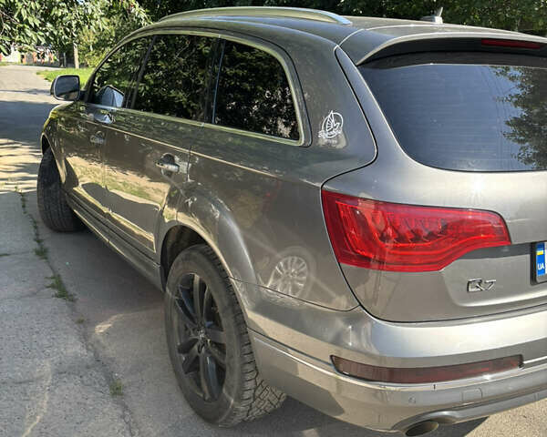 Сірий Ауді Ку 7, об'ємом двигуна 3 л та пробігом 220 тис. км за 12900 $, фото 2 на Automoto.ua