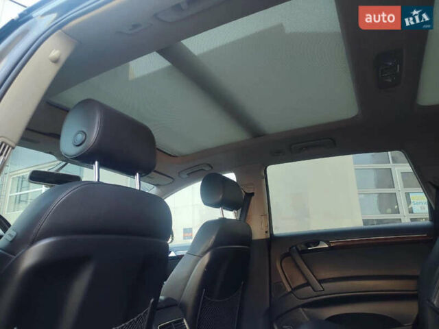 Серый Ауди Ку 7, объемом двигателя 3 л и пробегом 304 тыс. км за 12500 $, фото 2 на Automoto.ua