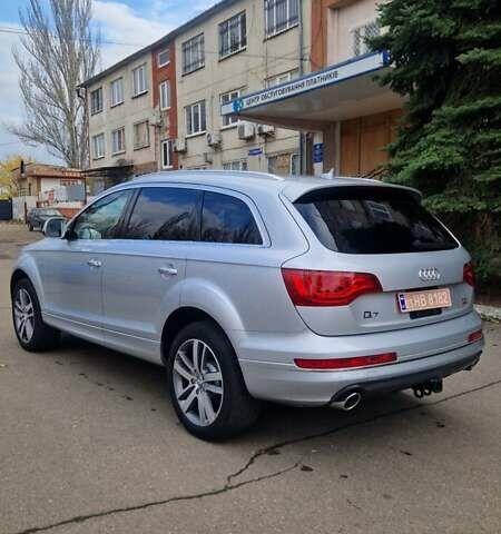 Серый Ауди Ку 7, объемом двигателя 3 л и пробегом 327 тыс. км за 17000 $, фото 7 на Automoto.ua