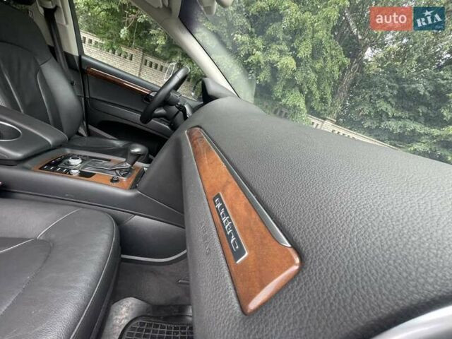 Серый Ауди Ку 7, объемом двигателя 3 л и пробегом 182 тыс. км за 18500 $, фото 38 на Automoto.ua