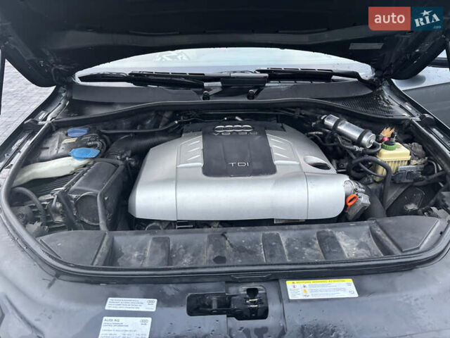 Серый Ауди Ку 7, объемом двигателя 2.97 л и пробегом 350 тыс. км за 16500 $, фото 24 на Automoto.ua