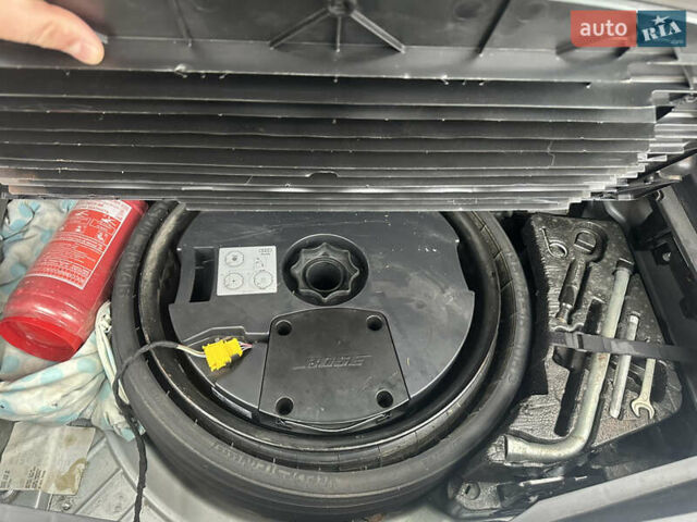 Серый Ауди Ку 7, объемом двигателя 3 л и пробегом 274 тыс. км за 14999 $, фото 37 на Automoto.ua