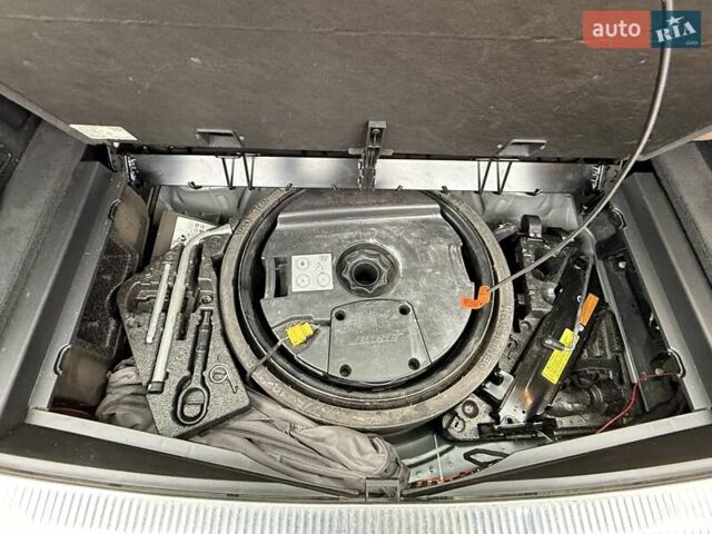 Серый Ауди Ку 7, объемом двигателя 2.97 л и пробегом 275 тыс. км за 19990 $, фото 34 на Automoto.ua