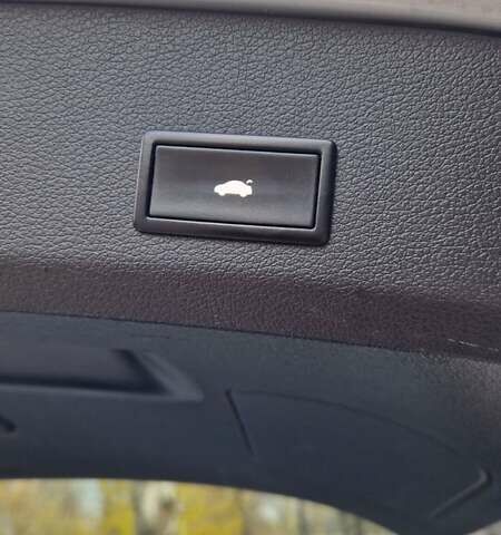 Серый Ауди Ку 7, объемом двигателя 3 л и пробегом 327 тыс. км за 17000 $, фото 11 на Automoto.ua