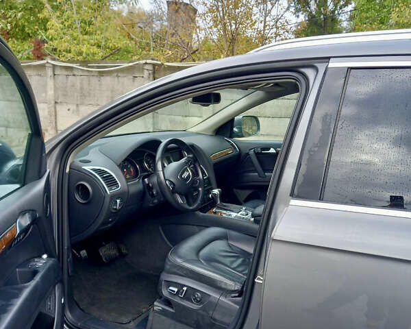 Сірий Ауді Ку 7, об'ємом двигуна 3 л та пробігом 148 тис. км за 15500 $, фото 1 на Automoto.ua
