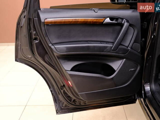 Серый Ауди Ку 7, объемом двигателя 3 л и пробегом 126 тыс. км за 12900 $, фото 37 на Automoto.ua