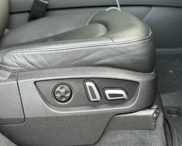 Серый Ауди Ку 7, объемом двигателя 3 л и пробегом 190 тыс. км за 17500 $, фото 20 на Automoto.ua