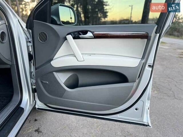 Сірий Ауді Ку 7, об'ємом двигуна 2.97 л та пробігом 257 тис. км за 19999 $, фото 14 на Automoto.ua