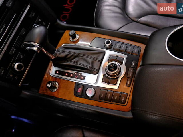 Серый Ауди Ку 7, объемом двигателя 3 л и пробегом 126 тыс. км за 12900 $, фото 24 на Automoto.ua