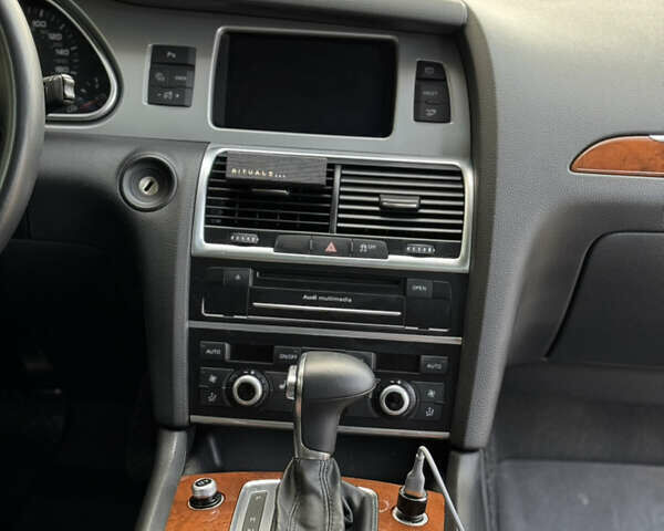 Серый Ауди Ку 7, объемом двигателя 3 л и пробегом 190 тыс. км за 17500 $, фото 21 на Automoto.ua