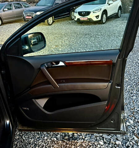 Сірий Ауді Ку 7, об'ємом двигуна 2.97 л та пробігом 265 тис. км за 18700 $, фото 51 на Automoto.ua