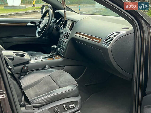 Сірий Ауді Ку 7, об'ємом двигуна 3 л та пробігом 440 тис. км за 16300 $, фото 10 на Automoto.ua