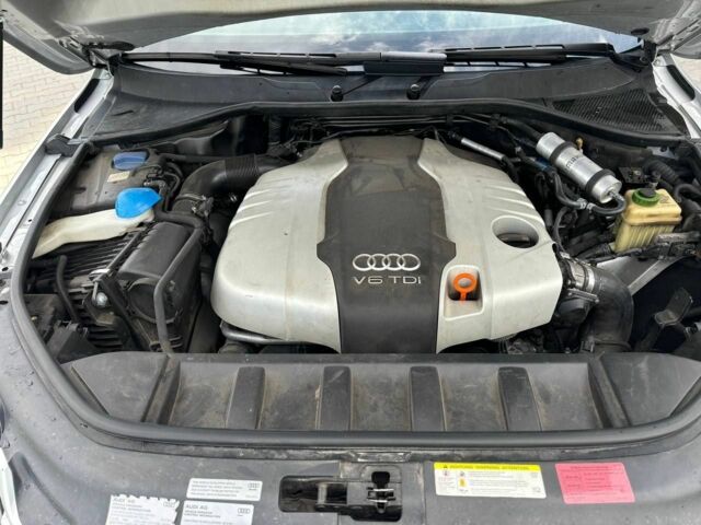 Сірий Ауді Ку 7, об'ємом двигуна 3 л та пробігом 214 тис. км за 20500 $, фото 4 на Automoto.ua