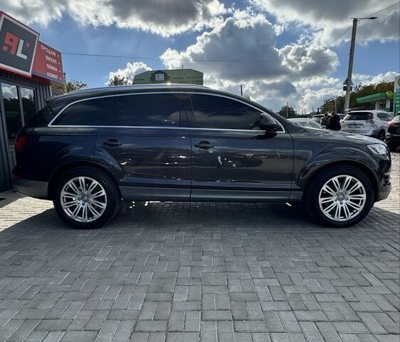 Ауди Ку 7 2013 в Кропивницком (Кировограде) на Automoto.ua Серый Ауди Ку 7, объемом двигателя 3 л и пробегом 191 тыс. км за 19300 $, фото 2 на Automoto.ua