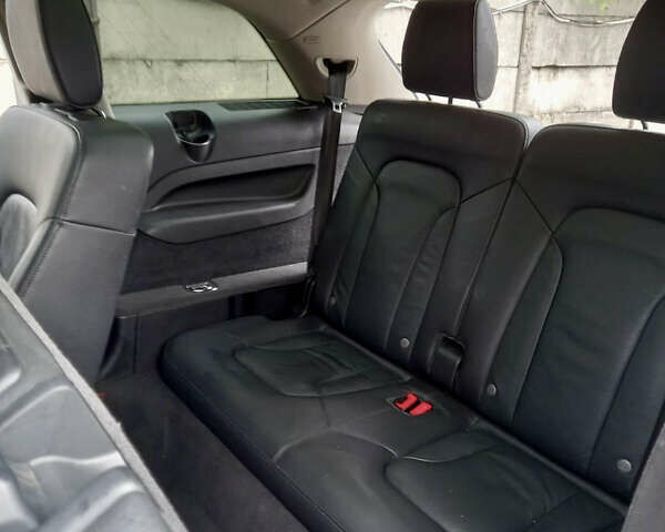 Сірий Ауді Ку 7, об'ємом двигуна 3 л та пробігом 148 тис. км за 15500 $, фото 3 на Automoto.ua
