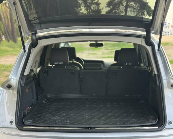 Серый Ауди Ку 7, объемом двигателя 3 л и пробегом 190 тыс. км за 17500 $, фото 15 на Automoto.ua