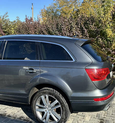 Серый Ауди Ку 7, объемом двигателя 2.97 л и пробегом 181 тыс. км за 16000 $, фото 4 на Automoto.ua