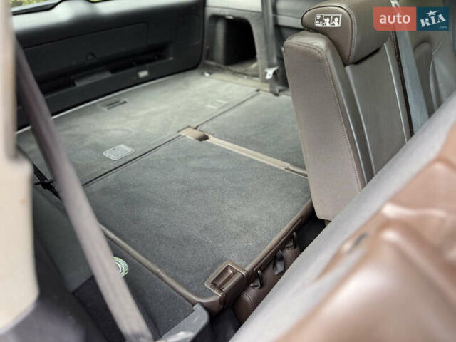 Сірий Ауді Ку 7, об'ємом двигуна 3 л та пробігом 390 тис. км за 12900 $, фото 27 на Automoto.ua