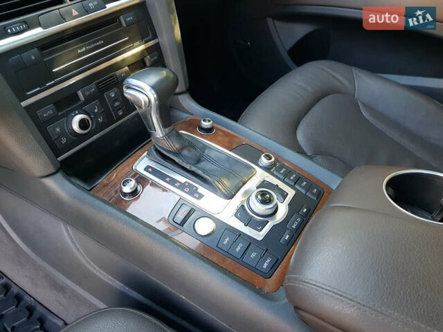 Серый Ауди Ку 7, объемом двигателя 2.97 л и пробегом 235 тыс. км за 19000 $, фото 8 на Automoto.ua