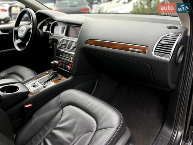 Серый Ауди Ку 7, объемом двигателя 3 л и пробегом 192 тыс. км за 12900 $, фото 27 на Automoto.ua