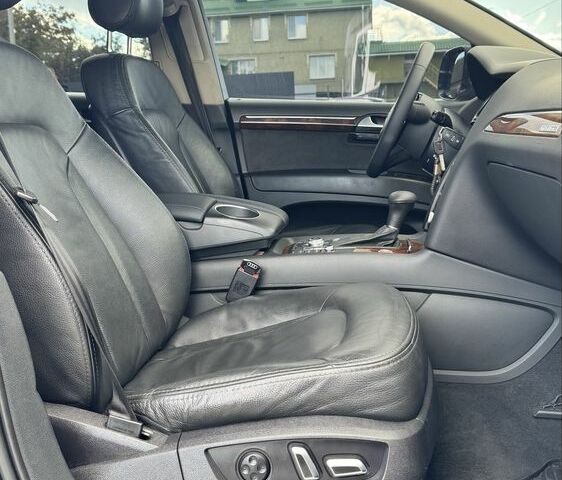 Ауди Ку 7 2013 в Кропивницком (Кировограде) на Automoto.ua Серый Ауди Ку 7, объемом двигателя 3 л и пробегом 191 тыс. км за 19300 $, фото 22 на Automoto.ua