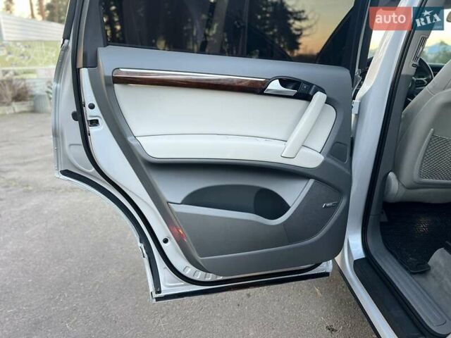 Сірий Ауді Ку 7, об'ємом двигуна 2.97 л та пробігом 257 тис. км за 19999 $, фото 15 на Automoto.ua