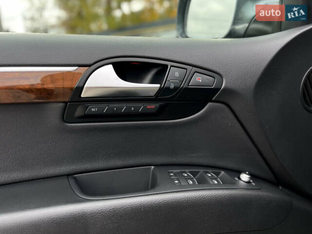 Серый Ауди Ку 7, объемом двигателя 3 л и пробегом 192 тыс. км за 12900 $, фото 28 на Automoto.ua