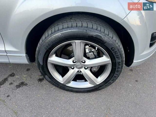 Сірий Ауді Ку 7, об'ємом двигуна 2.97 л та пробігом 257 тис. км за 19999 $, фото 26 на Automoto.ua