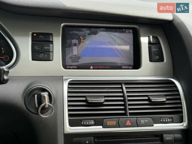 Сірий Ауді Ку 7, об'ємом двигуна 3 л та пробігом 390 тис. км за 12900 $, фото 28 на Automoto.ua