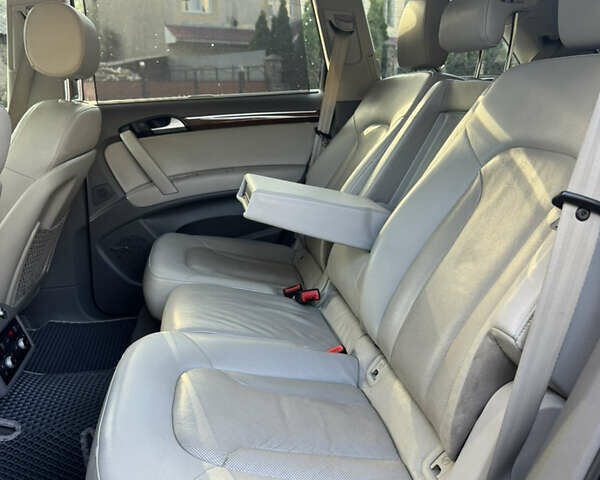 Серый Ауди Ку 7, объемом двигателя 2.97 л и пробегом 297 тыс. км за 20500 $, фото 15 на Automoto.ua