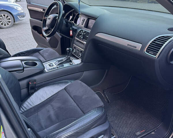 Серый Ауди Ку 7, объемом двигателя 2.97 л и пробегом 212 тыс. км за 18500 $, фото 10 на Automoto.ua